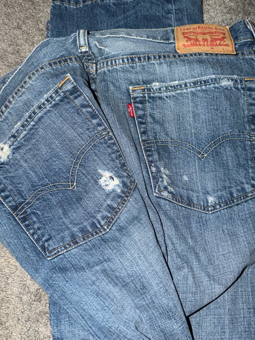 Men’s Levi's Blue Denim Jeans with Back Pocket Detail